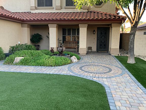 2nd image of 2124 E Longhorn Pl