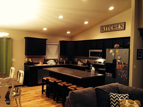 3rd image of 390 E Tartan Dr