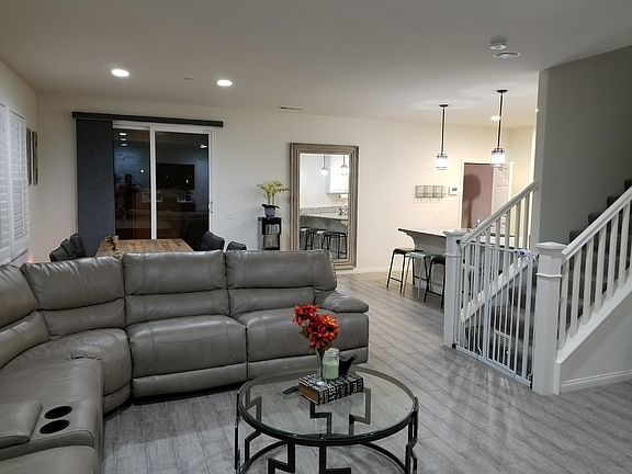 3rd image of 5070 S Centennial Cir