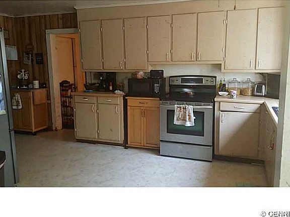 4th image of 10694 School St
