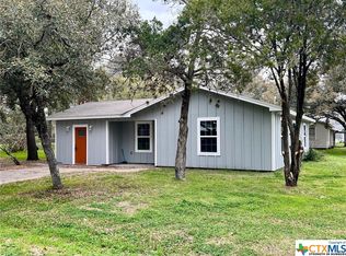 404 Buffalo St, Edna, TX 77957