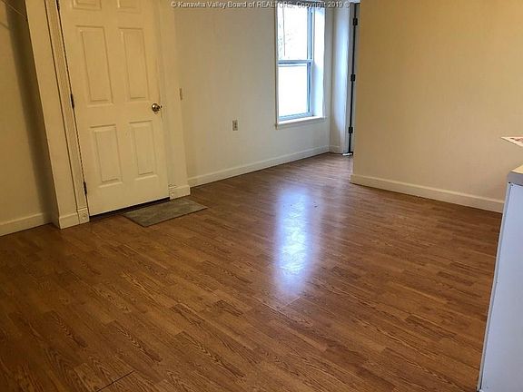 2nd image of 1750 E Dupont Ave