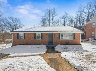 1124 Skymont Rd, Staunton, VA 24401