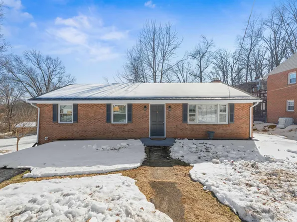 1124 Skymont Rd, Staunton, VA 24401