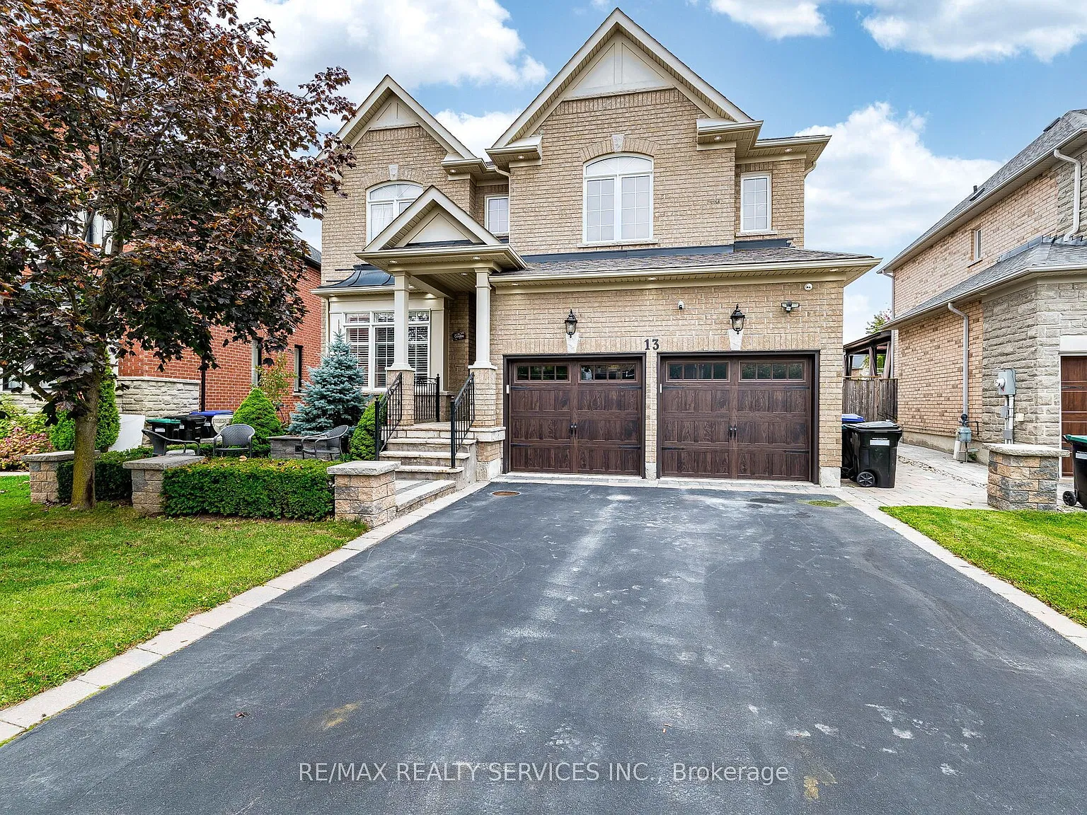 4 bed, $3,200 — Photo 1