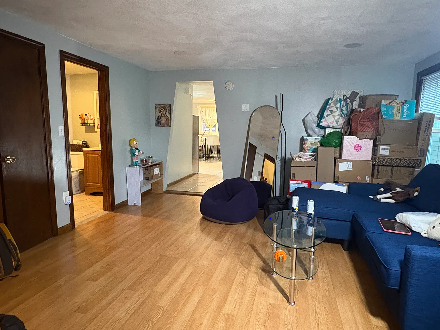 2 bed, 1.0 bath, 966 sqft, $2,350 — Photo 2