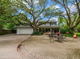 1423 N Wharton St, El Campo, TX 77437