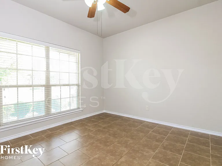 1221 Goodland Ter — Photo 12