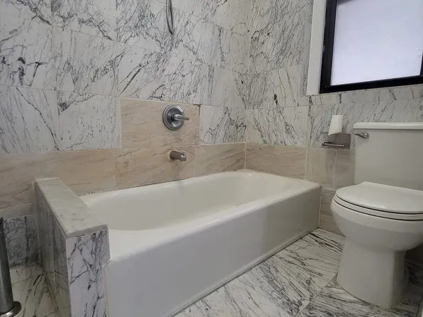 201 East 35th Street image 6 of 6