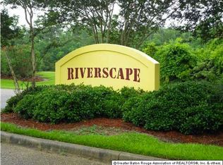 17012 Peacepoint Dr, Maurepas, LA 70449