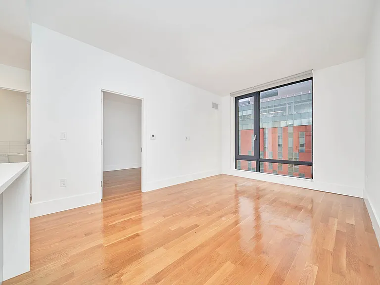 531 Myrtle Ave #4F — Photo 5