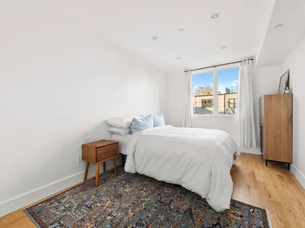 725 Lafayette Avenue image 5 of 6