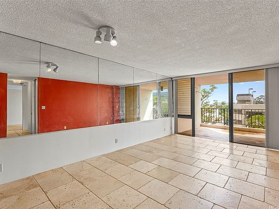 2nd image of 3138 Waialae Ave APT 802
