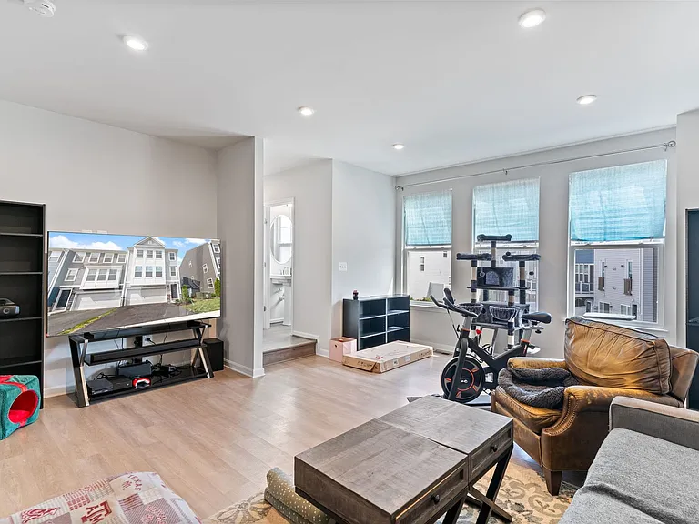 18277 Summit Pointe Dr — Photo 12