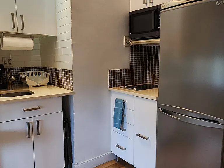 255 W 24th St #231 — Photo 14