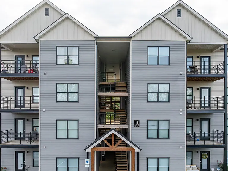 Winding Springs| Building
