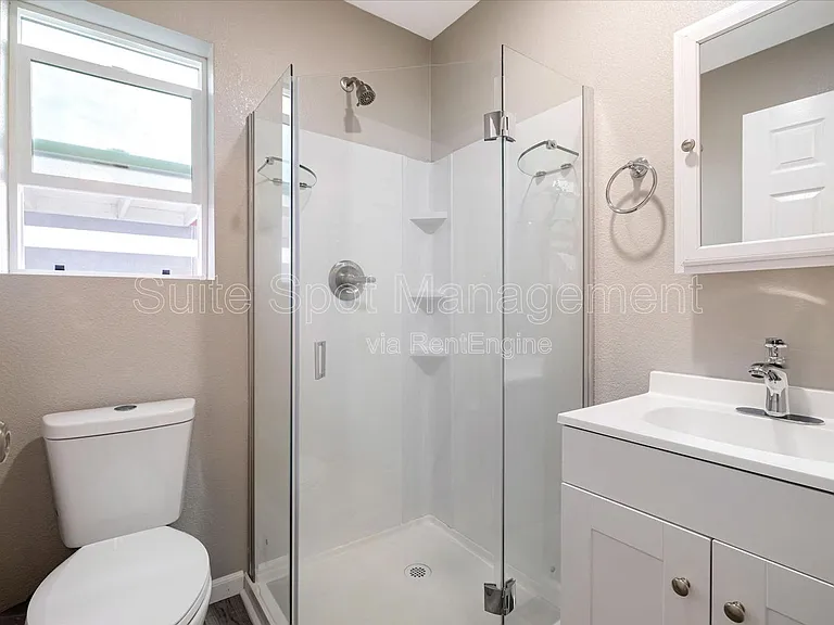 160 Harrison Ave #D3 — Photo 18