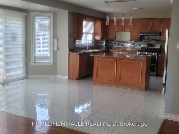 3rd image of 144 Moffatt Ave