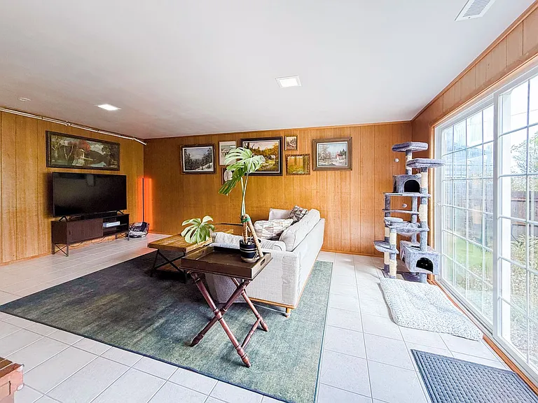 3840 NW Lincoln Ave — Photo 8