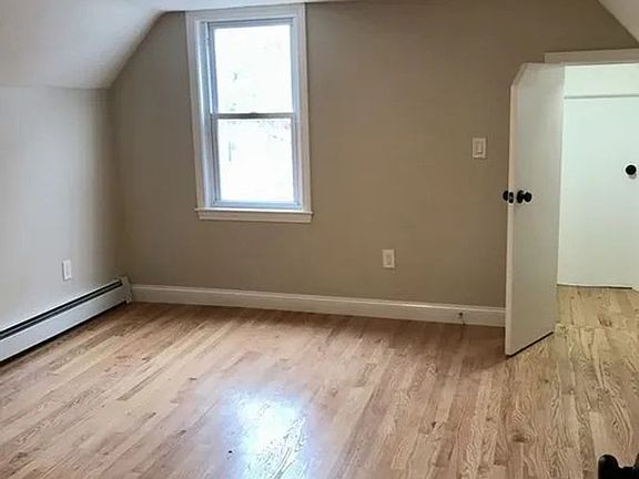 5th image of 550 Park St APT 2