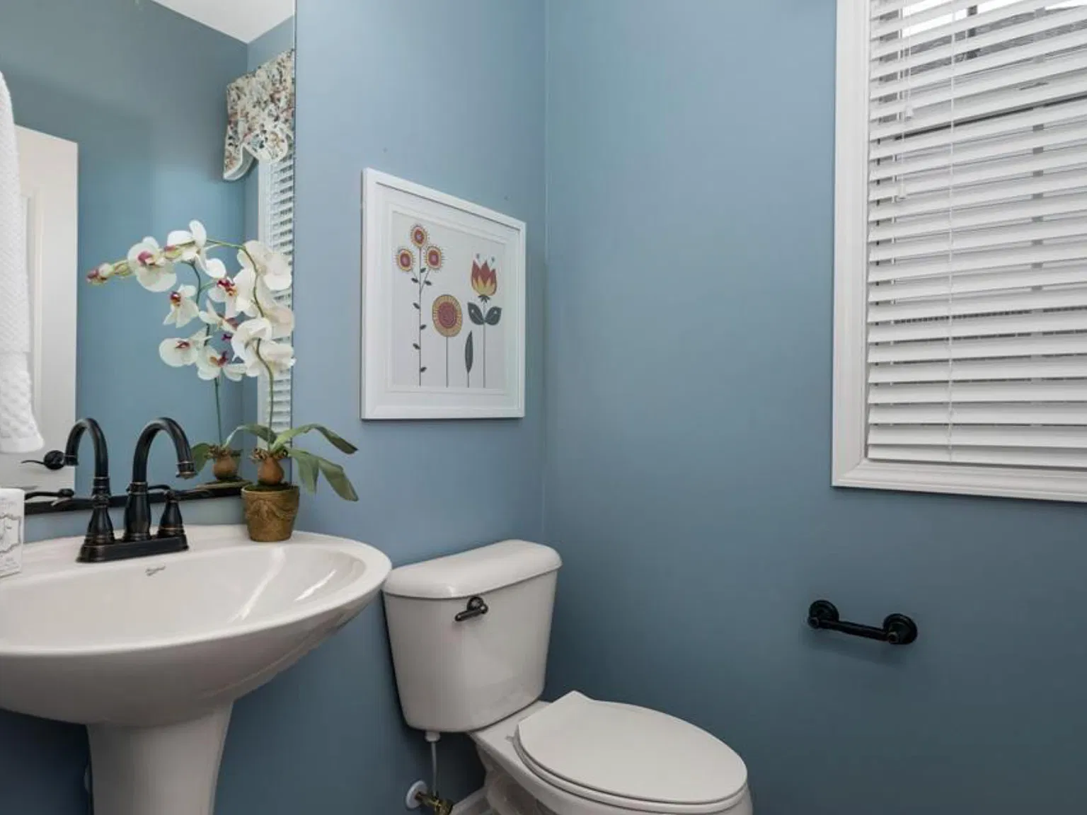 4 bed, 2891 sqft, $3,900 — Photo 3