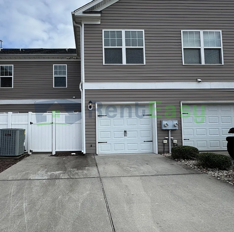 3 bed, 2.5 bath, 1924 sqft, $2,695 — Photo 2