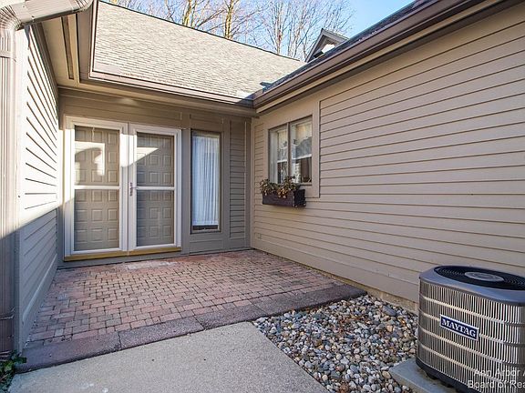 3rd image of 4576 Cottonwood Dr