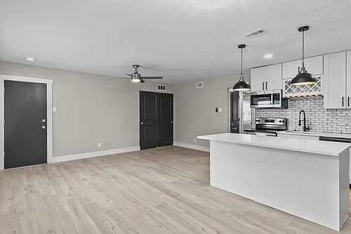 Anic - Kirkwood Manor Condominiums Photo 1