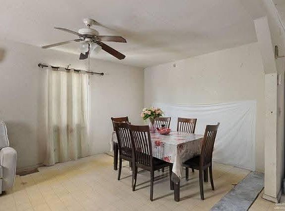 4th image of 3000 Gumwood Ave
