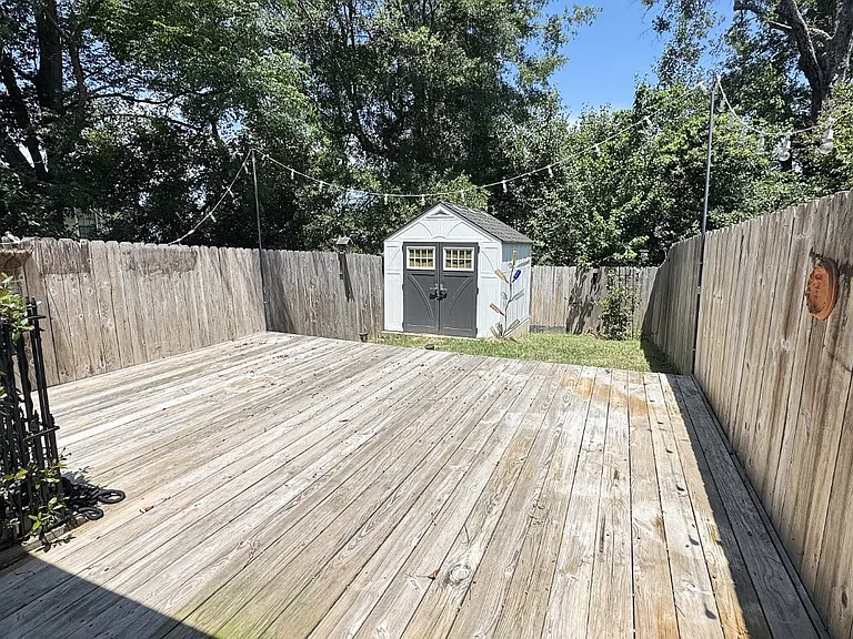 114 Westchase Dr — Photo 4