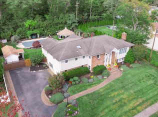 74 Lauren Avenue, Dix Hills, NY 11746