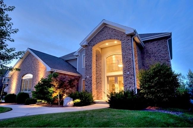 1st image of 5750 Longwood Ln