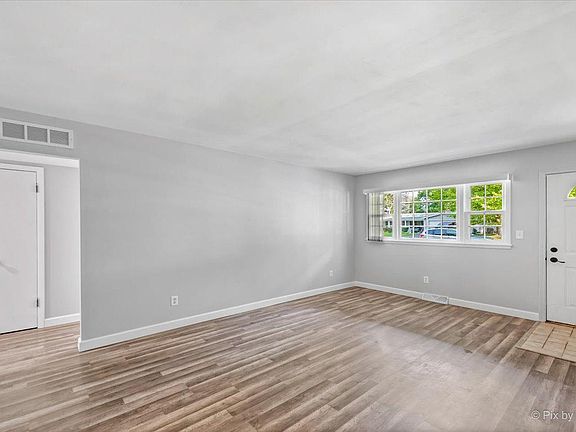 4th image of 604 Harmony Dr