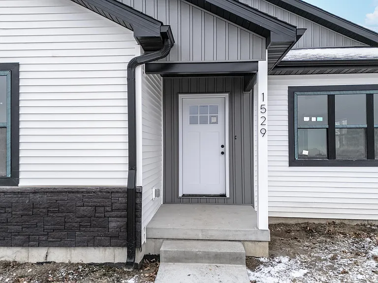 1527 Duncannon Dr — Photo 43
