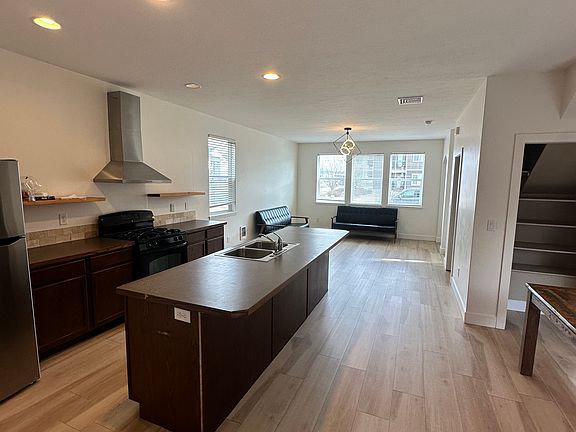 2nd image of 325 Water Lily Dr