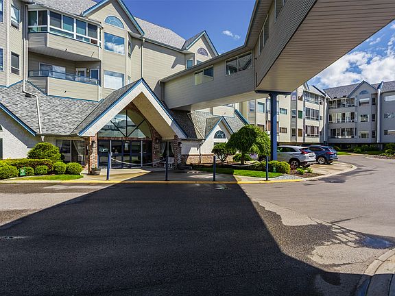 2nd image of 877 Klo Rd #204