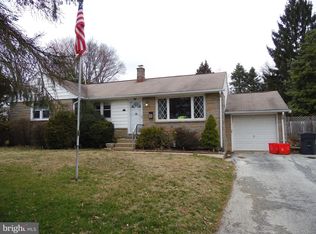 31 Devon Rd, Malvern, PA 19355