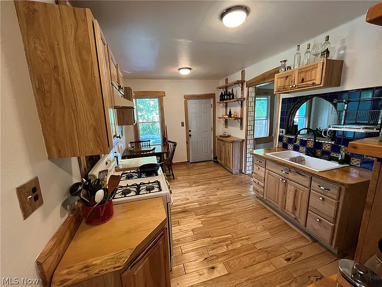 6914 Wakefield Ave — Photo 9