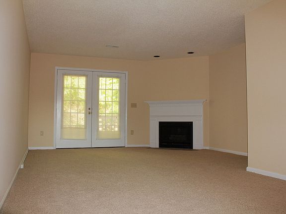 2nd image of 739 21st Ave NE