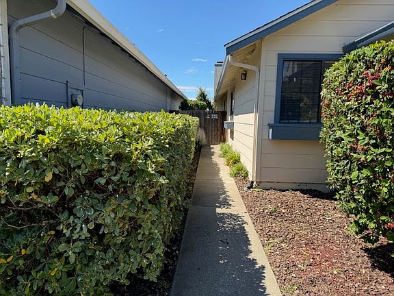 5th image of 342 Yachtsman Dr