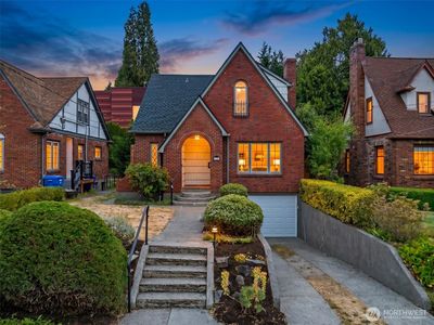 1146 N 78th Street, Seattle, WA, 98103