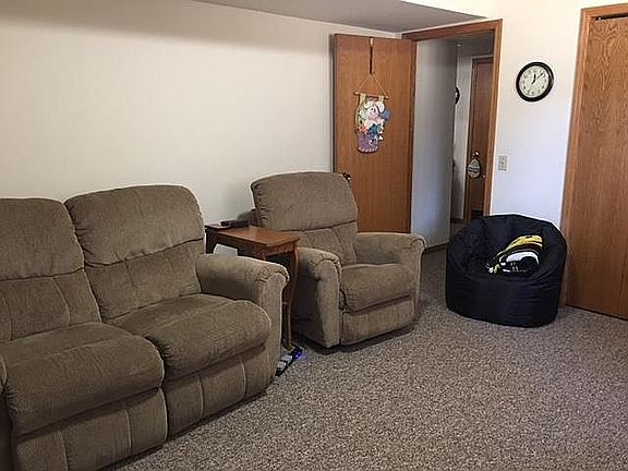 4th image of 738 Crawford Dr #A
