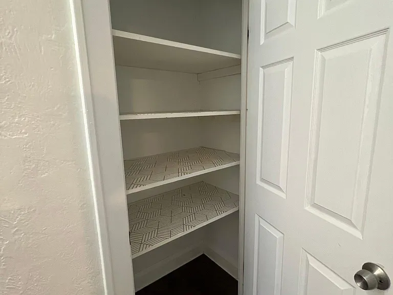 2349 Portsmouth Ave — Photo 12