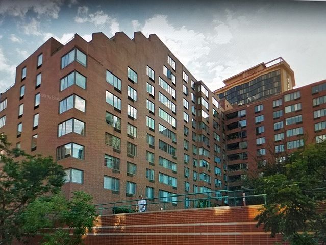 1st image of 801 S Plymouth Ct APT 421