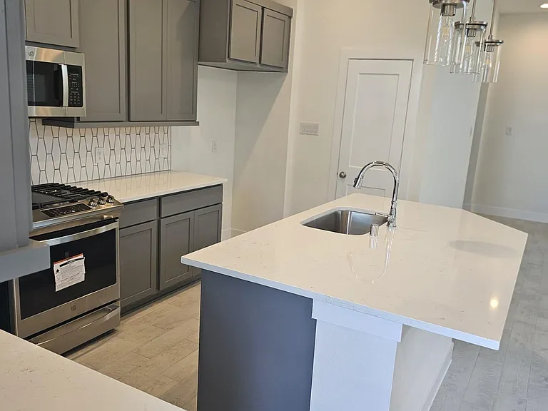 21130 Medina River Dr — Photo 12