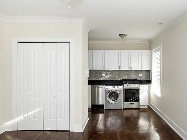 2129 N Dayton St #303 — Photo 7