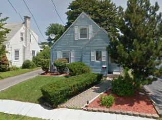 63 Grantland Rd, Cranston, RI 02910