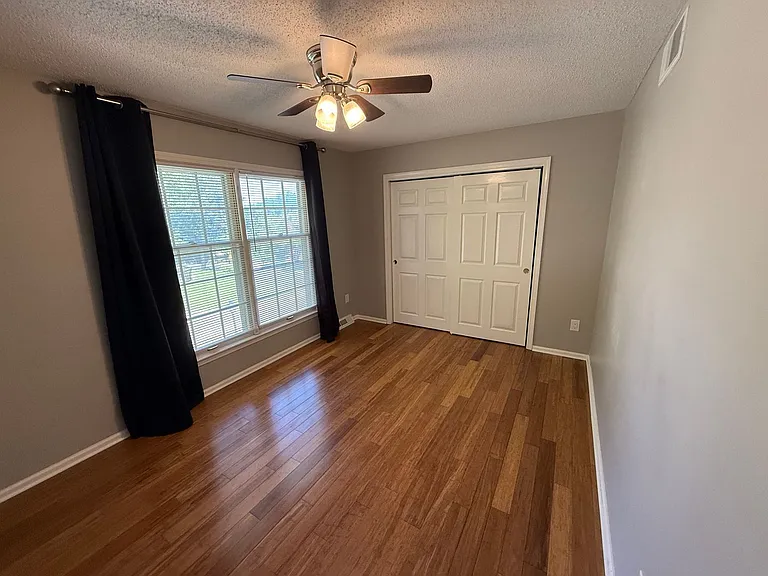2500 Bluff Blvd — Photo 13
