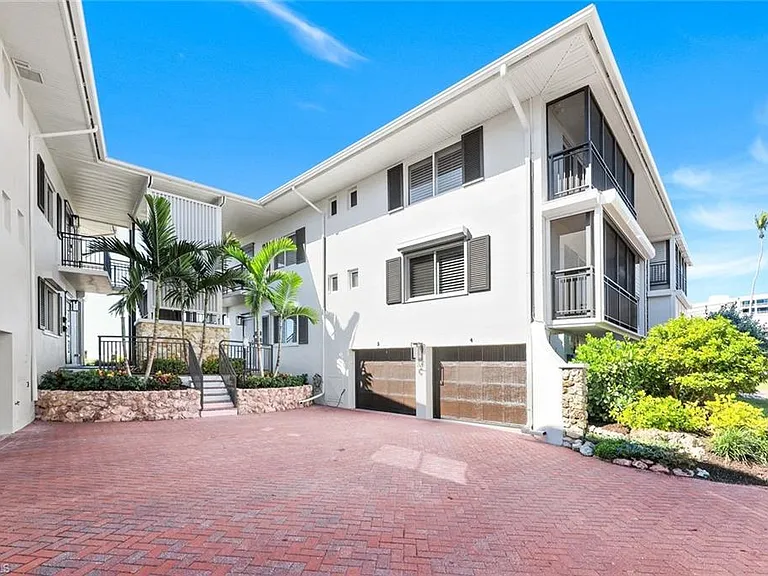 2211 Gulf Shore Blvd N #C4 — Photo 2