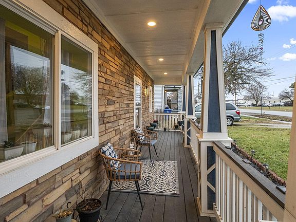 4th image of 3215 Valleyview Dr